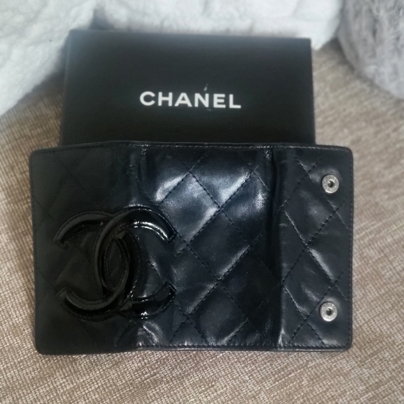 Chanel Quilted Matelasse Cc Logo Black Lambskin 6 Key Card Case - Picture 5 of 9